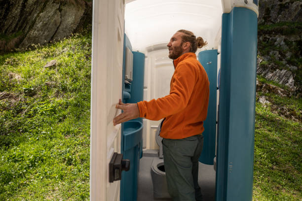 Portable Toilet Options We Offer in Mantachie, MS